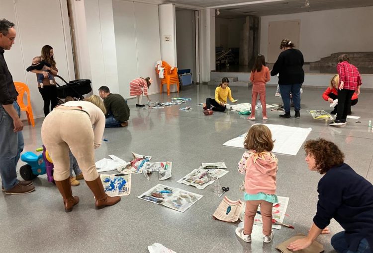Taller per a infants: Estampació de peixos locals amb pintura Dinamització a càrrec de l’artista Marina Monsonís